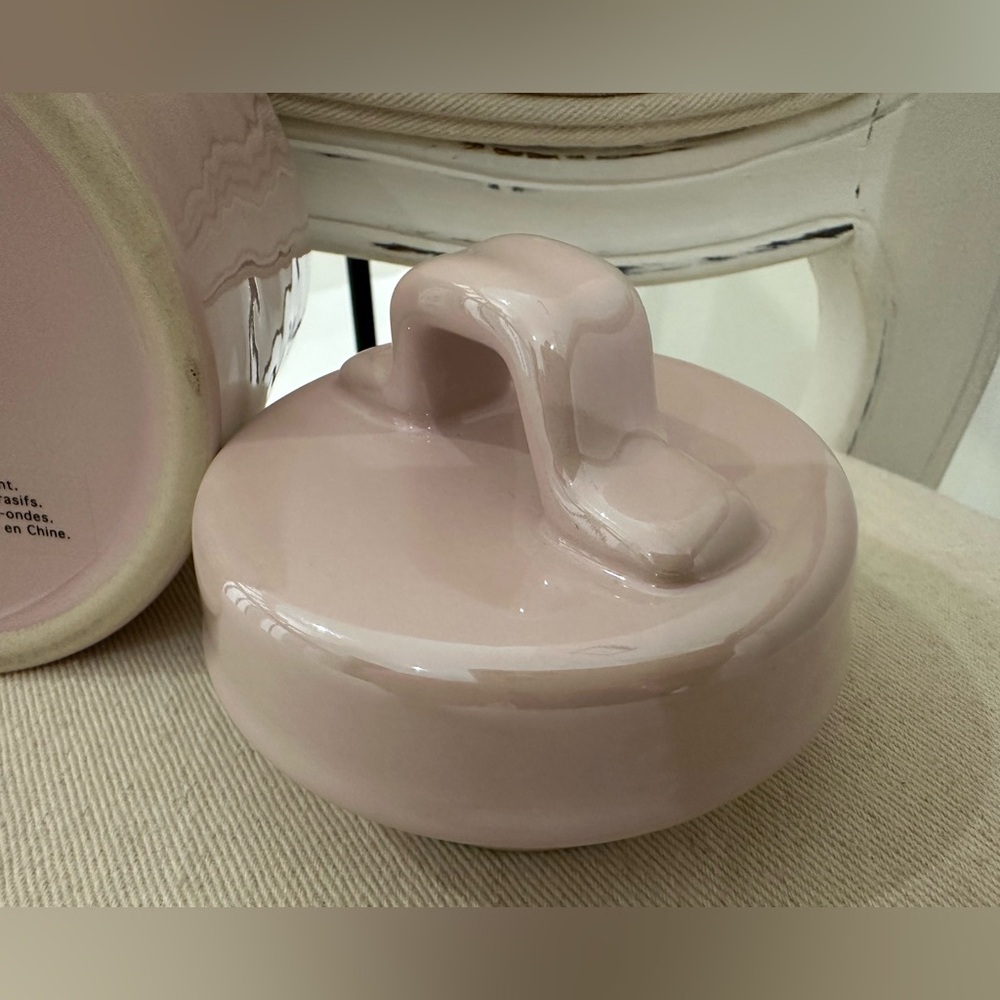 *SOLD* Rae Dunn Medium Pink Iridescent Canister Valentine’s Day Pink With Heart - Picture 5 of 6